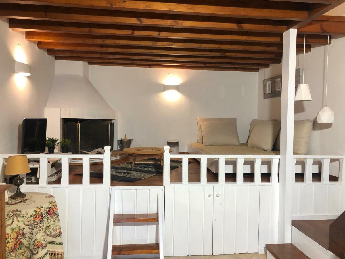 Smaragdi-despoina Villa *